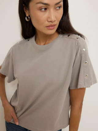Ada Button Tee Cement
