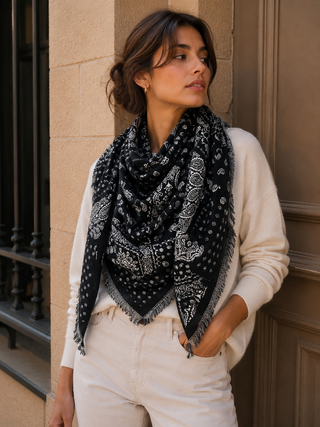 Triangle 2 In 1 Scarf Wrap - Paisley - Noir