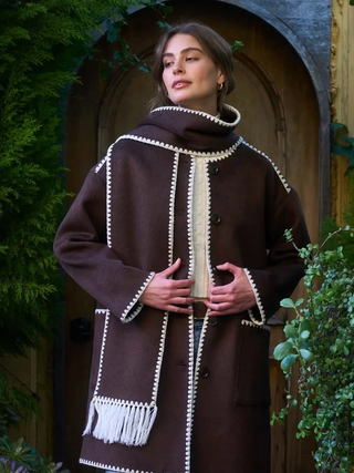 Contrast Stitching coat with Scarf
