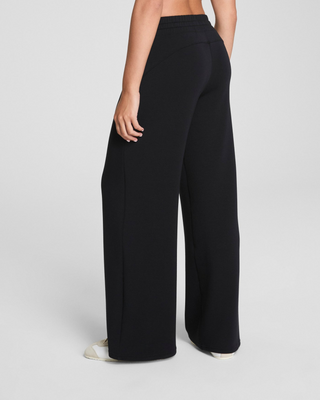AirEssentials Wide Leg Pant Petite