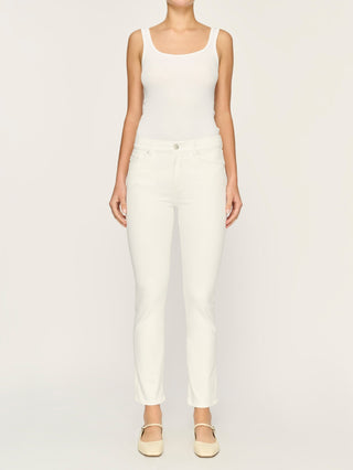 Mara Straight White