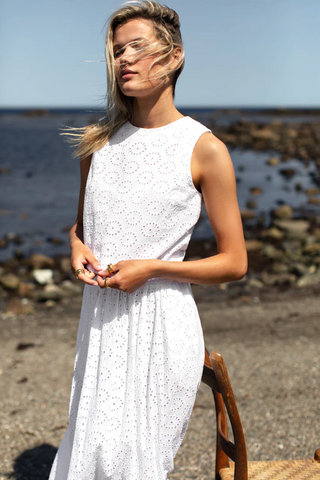 Studio Boxy Top Salt Eyelet