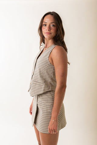 plaid v neck sleeveless vest cream multi